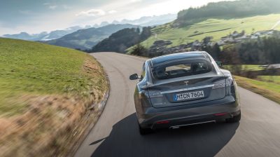 Tesla Model S 